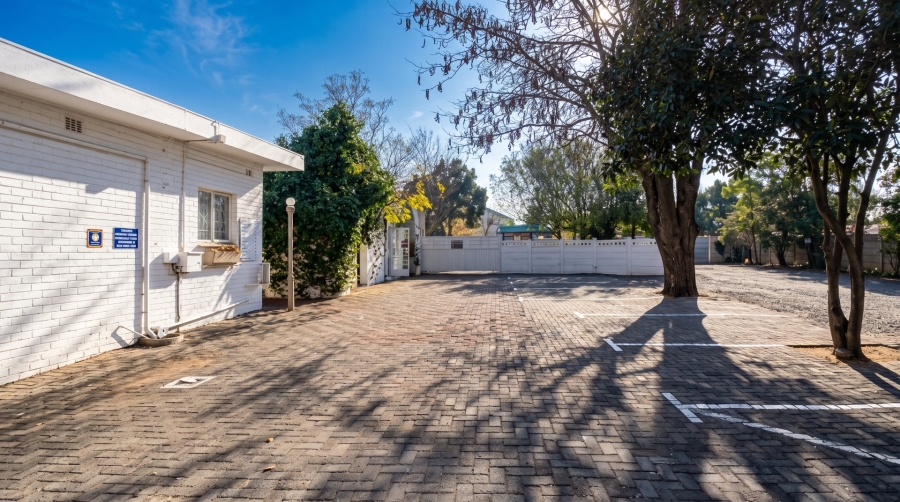 Commercial Property for Sale in Universitas Free State
